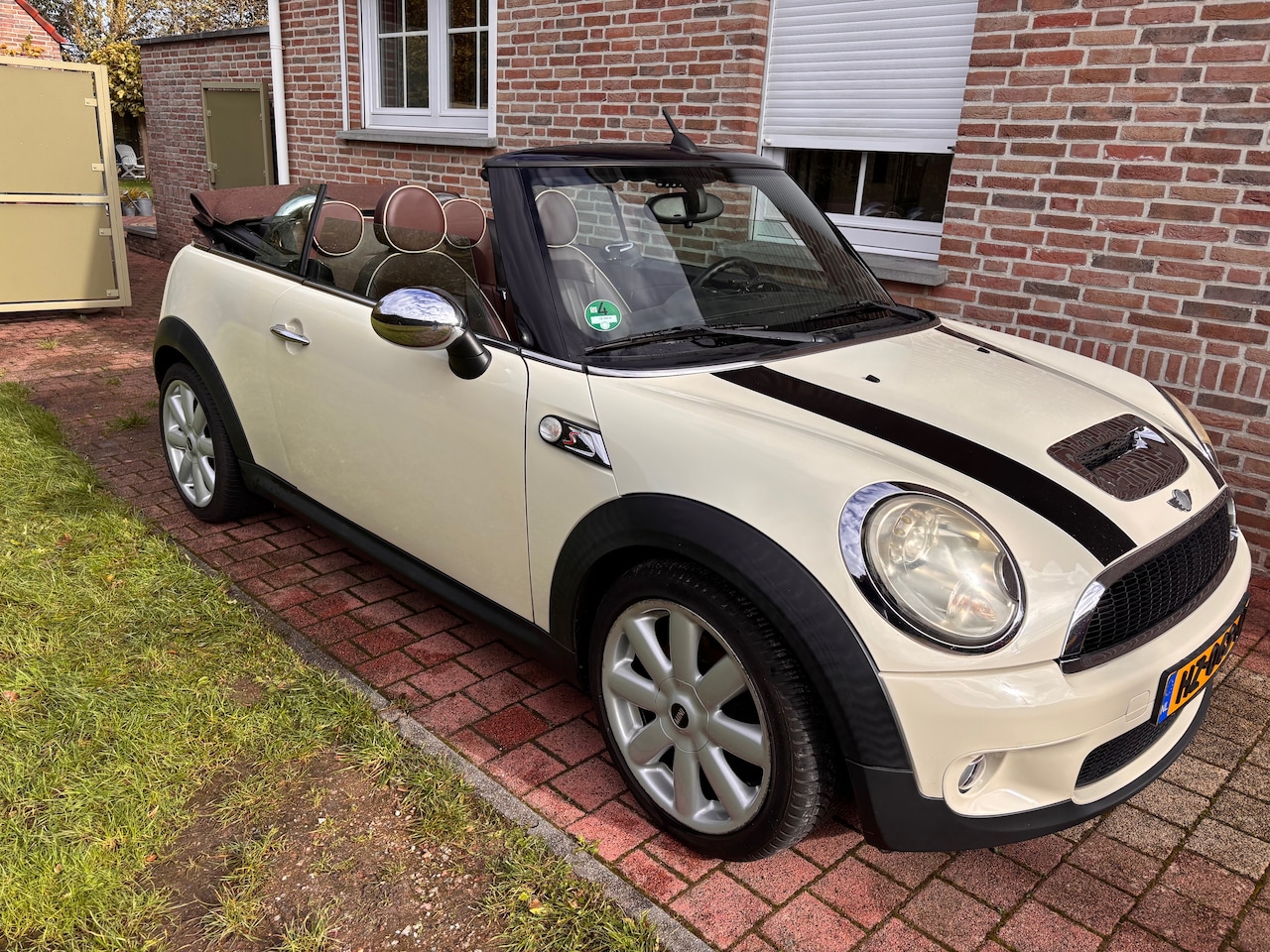 MINI Cabrio - 1.6 Cooper S Chili Cooper S - AutoWereld.nl