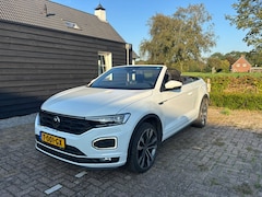Volkswagen T-Roc Cabrio - 1.5 TSI R-Line 19" lichtmetalen velgen DSG Leer Trekhaak