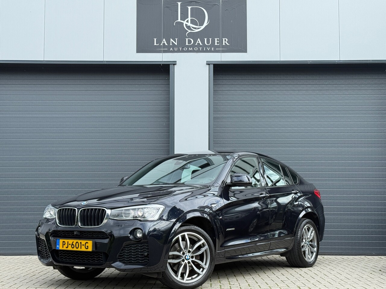 BMW X4 - XDrive20i High Executive M Sport Edition / 360 CAMERA - AutoWereld.nl