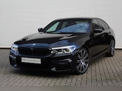 BMW 5-serie - 520i High Executive M Sport Automaat / Schuif-Kanteldak / Comfortstoelen / Head-Up / Harma