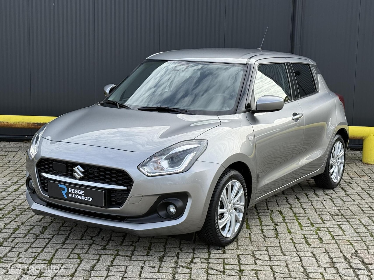 Suzuki Swift - 1.2 Style Smart Hybrid CARPLAY | ACC | PDC - AutoWereld.nl