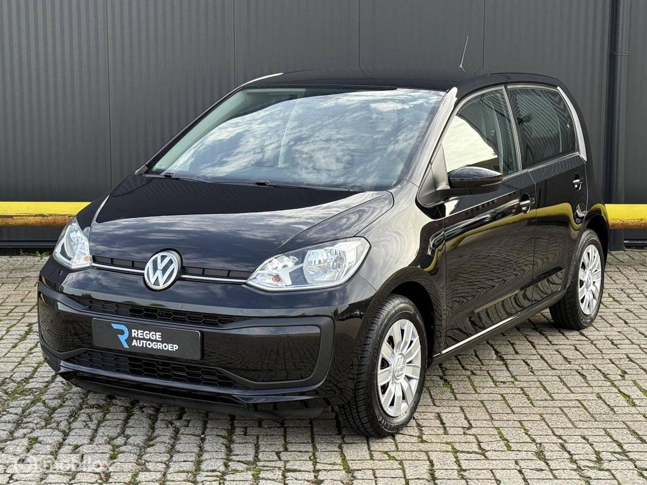 Volkswagen Up! - 1.0 BMT move up! AIRCO | NIEUWSTAAT - AutoWereld.nl