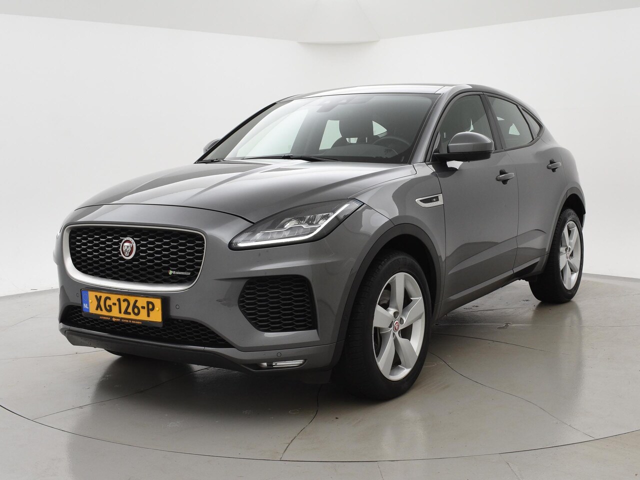 Jaguar E-Pace - 2.0 TURBO P250 AWD R-DYNAMIC SE + PANORAMA / LEDER / CAMERA - AutoWereld.nl