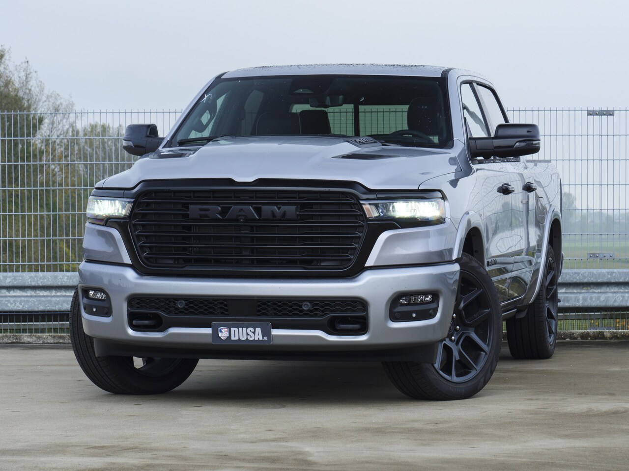 Dodge Ram 1500 - | Laramie | Premium Night | 3.0L I6 Hurricane | Crew Cab | 4X4 | BPM-VRIJ | Niveau regelin - AutoWereld.nl