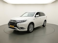 Mitsubishi Outlander - 2.4 PHEV Pure+ | Geen import | Trekhaak | Climate | Camera