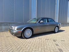 Jaguar XJ - 4.2 Super V8 -396 pk - origineel NL geleverd