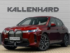 BMW iX - xDrive60 - M-Sport - Trekhaak - ACC - 112Wh - Memoryzetels