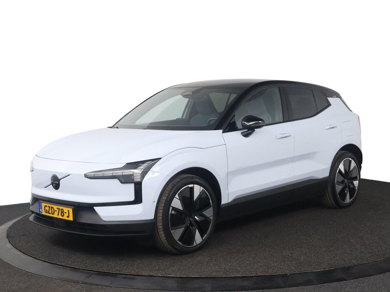 Volvo EX30 - Twin Motor Performance Ultra 69 kWh 428PK | Pano | 360° | Harman&Kardon - AutoWereld.nl