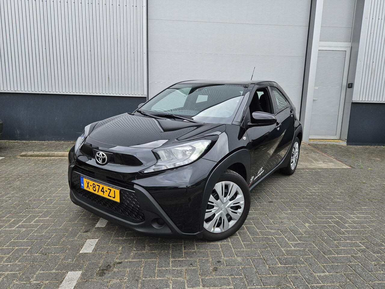 Toyota Aygo X - 1.0 VVT-i MT Play | Adaptieve Cruise Control | Apple Carplay & Android Auto | Achteruitrij - AutoWereld.nl