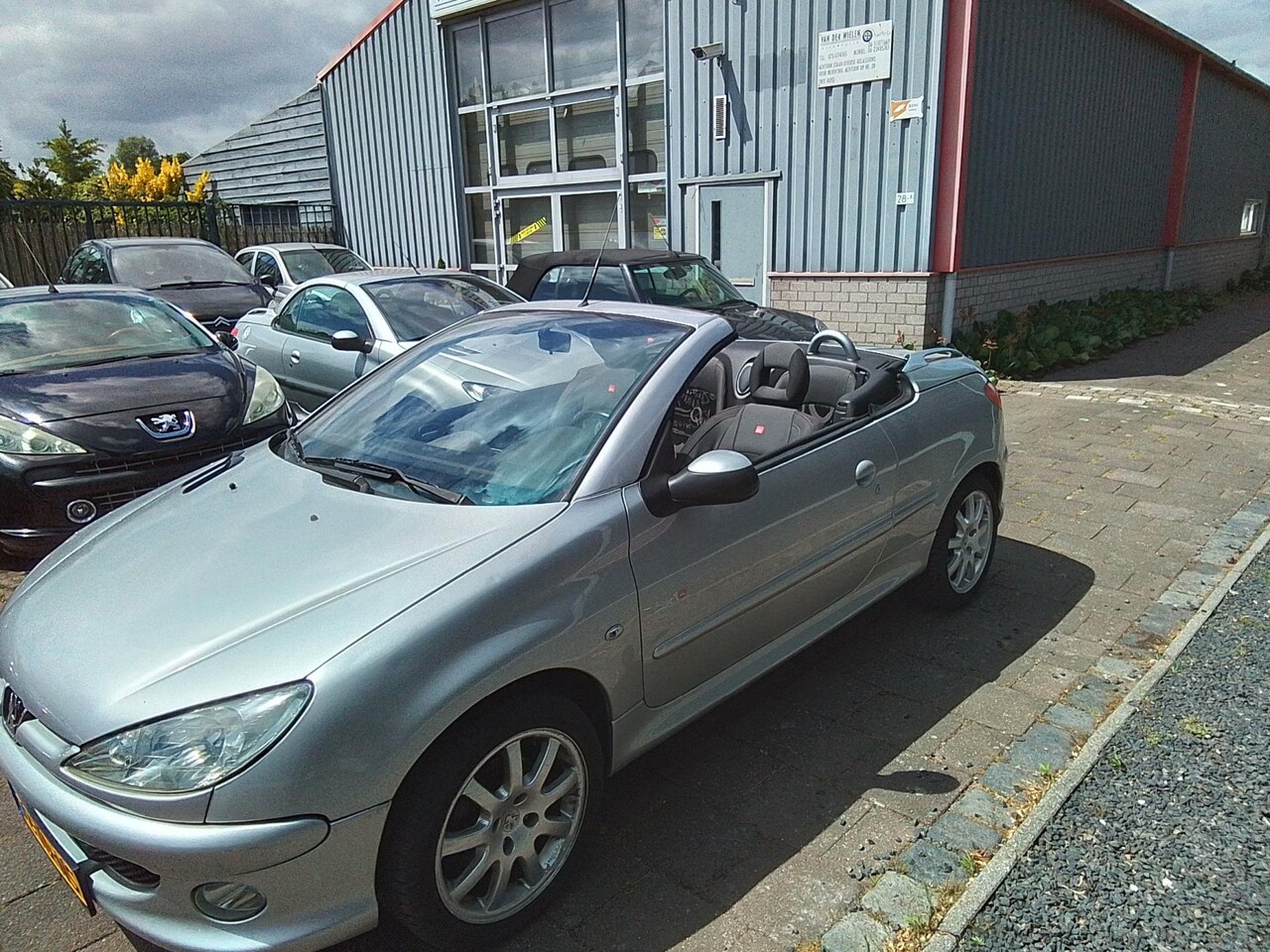 Peugeot 206 CC - 1.6-16V Quiksilver NL auto NAP km 168136 ZEER LUXS AICO ECC - AutoWereld.nl