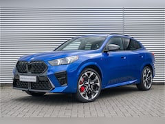 BMW X2 - sDrive20i M Sport Automaat / Sportstoelen / Adaptieve LED / M Adaptief onderstel / Comfort