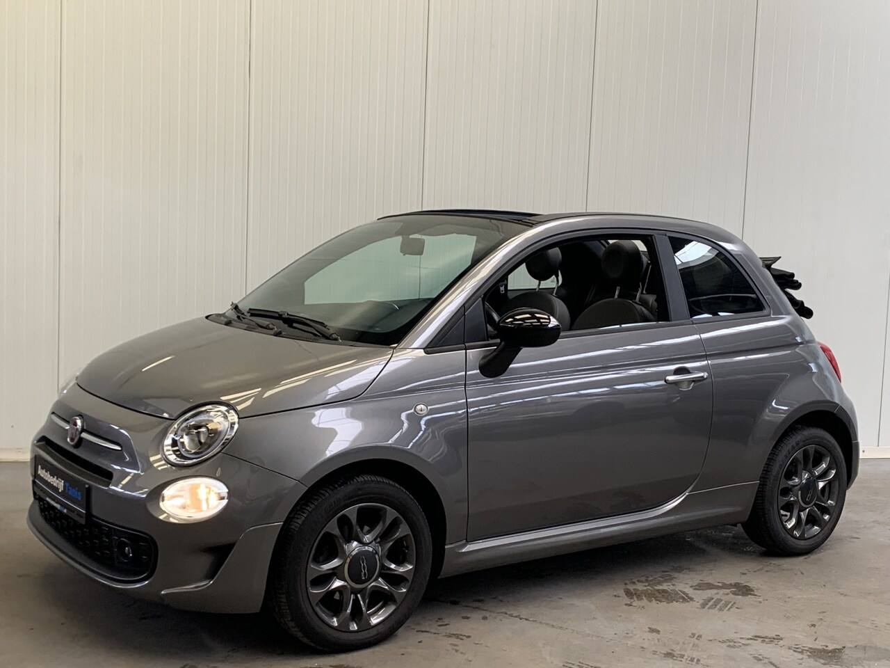 Fiat 500 C - 1.0 Hybrid Sport Cabriolet AIRCO-LEDER-NAVI by CARPLAY-CRUISE-LMV - AutoWereld.nl