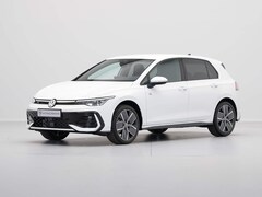 Volkswagen Golf - 1.5 eTSI 150pk DSG R-Line Edition Navigatie 360 Camera Acc Stoel/Stuurverwarming Carplay