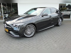 Mercedes-Benz C-klasse - 180 AMG Line / NL auto/ Trekhaak af-fabriek/ Panorama/ Burmester / 19 inch/ NiEUWSTAAT