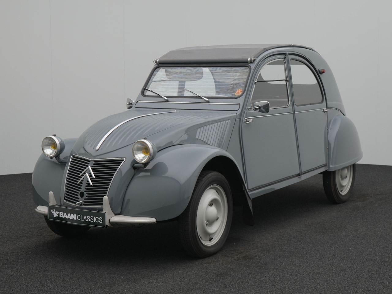 Citroën 2CV - AZL 1958 | Concourstaat | Volledig gerestaureerd - AutoWereld.nl