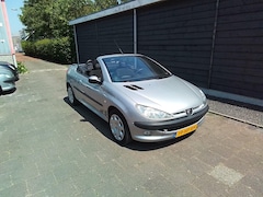 Peugeot 206 CC - 1.6-16V Automaat 1.6 16v Zeer Airco ECC