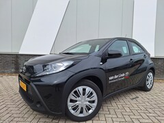 Toyota Aygo X - 1.0 VVT-i MT Play Ad Cruise Airco Apple/Android auto