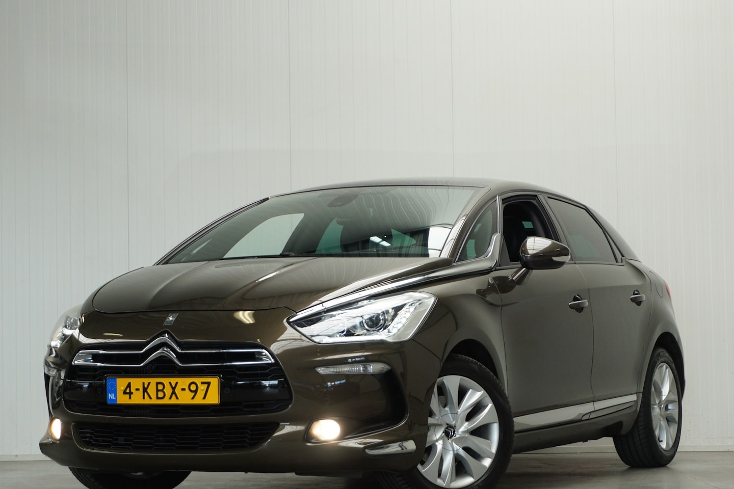 Citroën DS5 - 1.6 THP Business Executive AUTOMAAT! NL AUTO! NAP! PANO H. LEER CAMERA CLIMA PDC CRUISE et - AutoWereld.nl