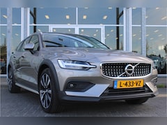 Volvo V60 Cross Country - B5 251PK Automaat AWD Pro | Massagestoelen | Head-Up | Schuif/kanteldak | Camera | Trekhaa