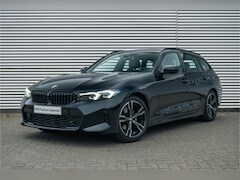 BMW 3-serie Touring - 320i M Sport Automaat / Sportstoelen / Stoelverwarming / M Sportonderstel / Widescreen Dis