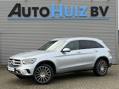 Mercedes-Benz GLC-klasse - 300e 4MATIC Advantage Carplay Stoelverwarming Achteruitrijcamera LED 20 inch