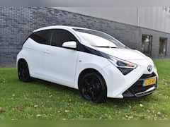 Toyota Aygo - 1.0 VVT-i x Airco Cruise-control Lichtmetalen velgen