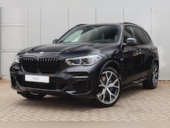 BMW X5 - xDrive45e High Executive M Sport Automaat / Panoramadak / Trekhaak / Sportstoelen / Laserl