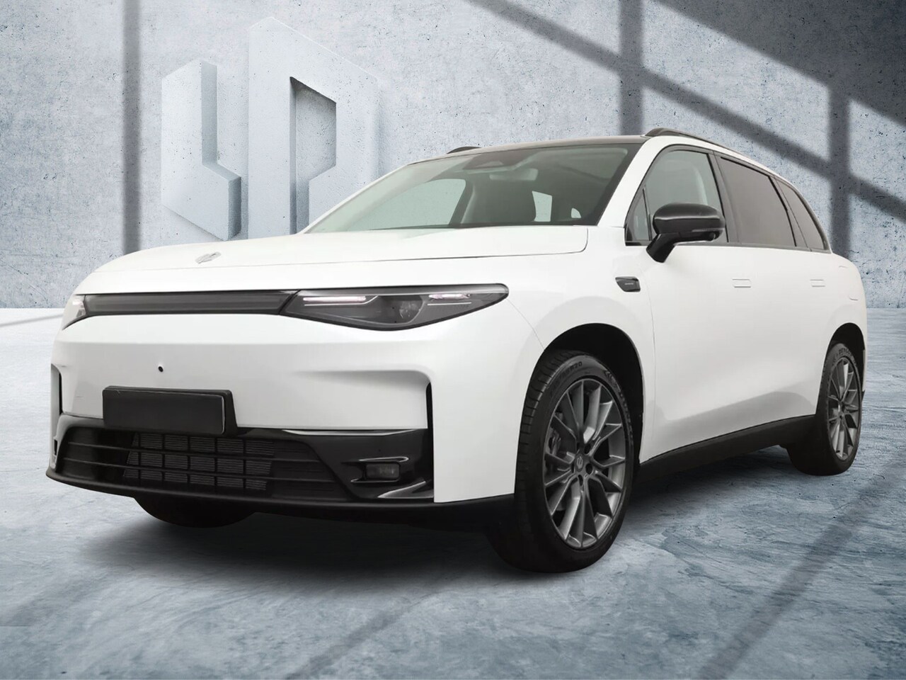 Leapmotor C10 - REEV Design 28.4 kWh | **VOORRAADPREMIE** | WLTP 974 KM | Automaat | Leder | Navi | - AutoWereld.nl