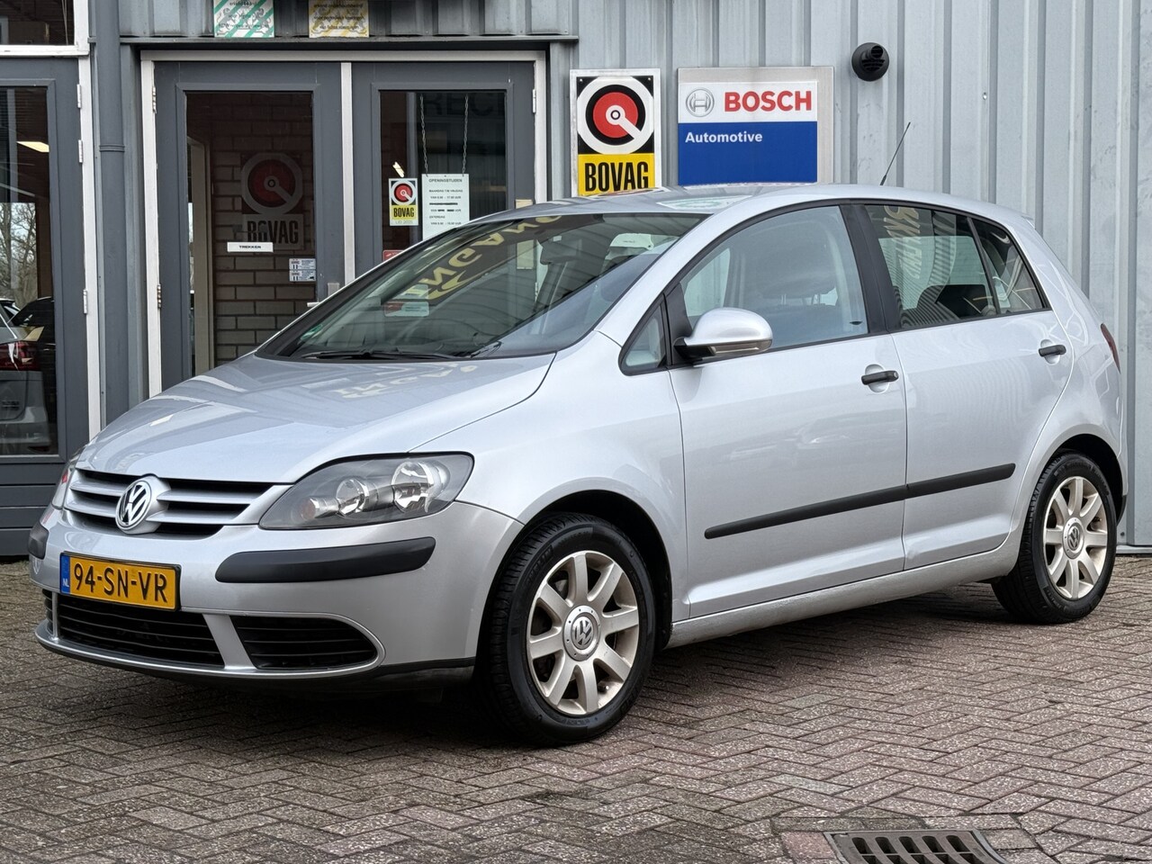 Volkswagen Golf Plus - 1.6 FSI Comfortline Business | AIRCO | TREKHAAK | NW APK | CRUISE | - AutoWereld.nl