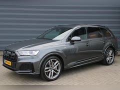 Audi Q7 - 55 TFSI e quattro S-Line Full-LED Panoramadak Elek-Trekhaak RS-Zetels