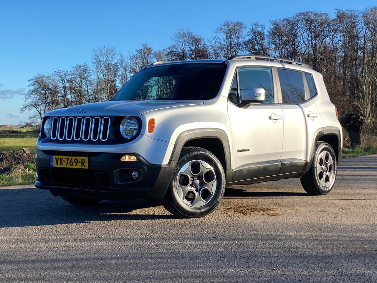 Jeep Renegade - 1.4 MultiAir Longitude Bedrijfsauto AIRCO NAP EX BTW KEY-LESS 140PK GOED ONDERHOUDEN - AutoWereld.nl