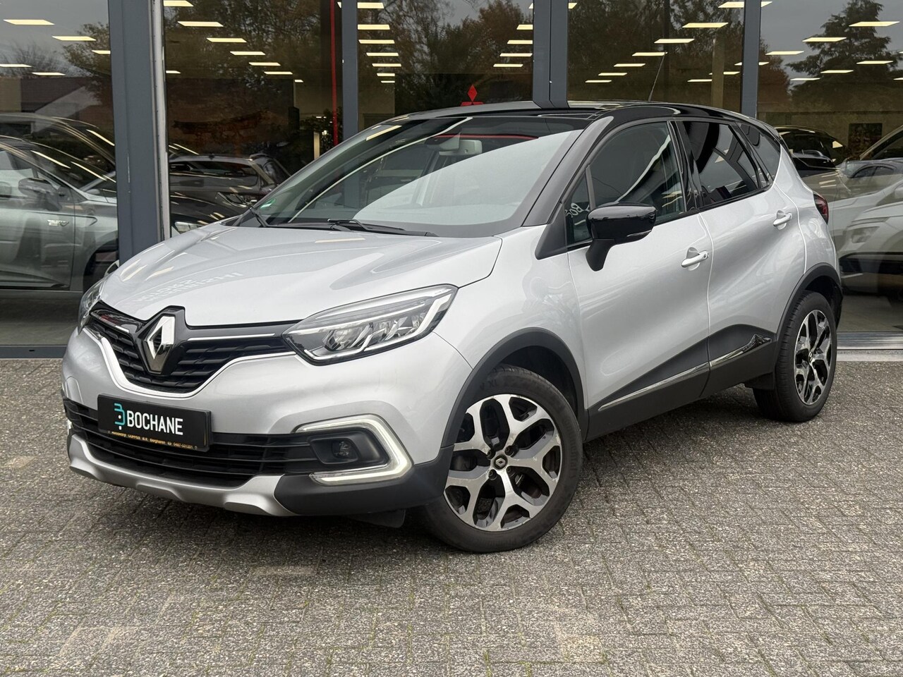 Renault Captur - 1.2 TCe Intens | cruise control | navigatie | trekhaak | - AutoWereld.nl