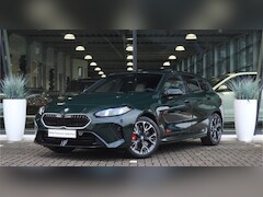 BMW 1-serie - 120 High Executive M Sport Automaat / Panoramadak / Sportstoelen / Adaptieve LED / M Adapt