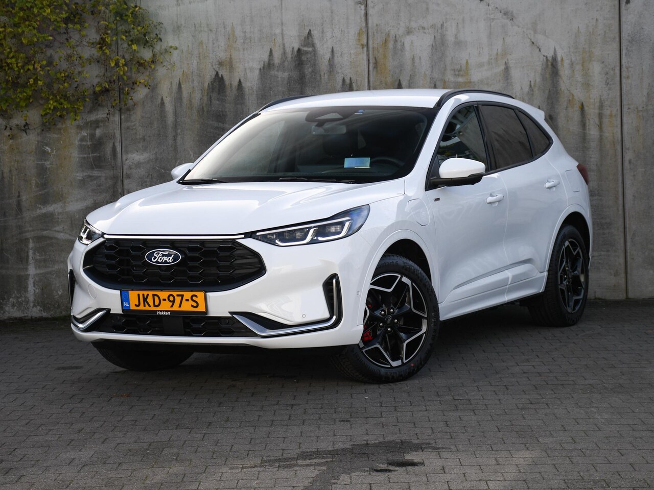 Ford Kuga - ST-Line X 2.5 PHEV 243pk Automaat 19''LM | ADAPT. CRUISE | WINTER PACK | LED MATRIX | PDC - AutoWereld.nl