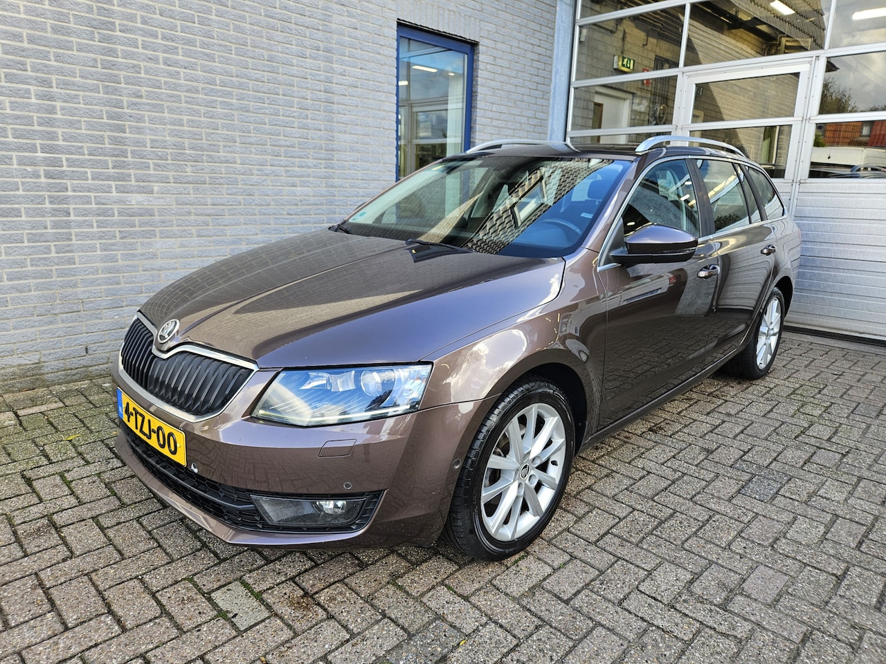 Skoda Octavia Combi - 1.4 TSI Greentech Elegance Businessline 1.4 TSI Greentech Elegance Businessline - AutoWereld.nl