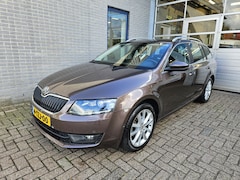 Skoda Octavia Combi - 1.4 TSI Greentech Elegance Businessline