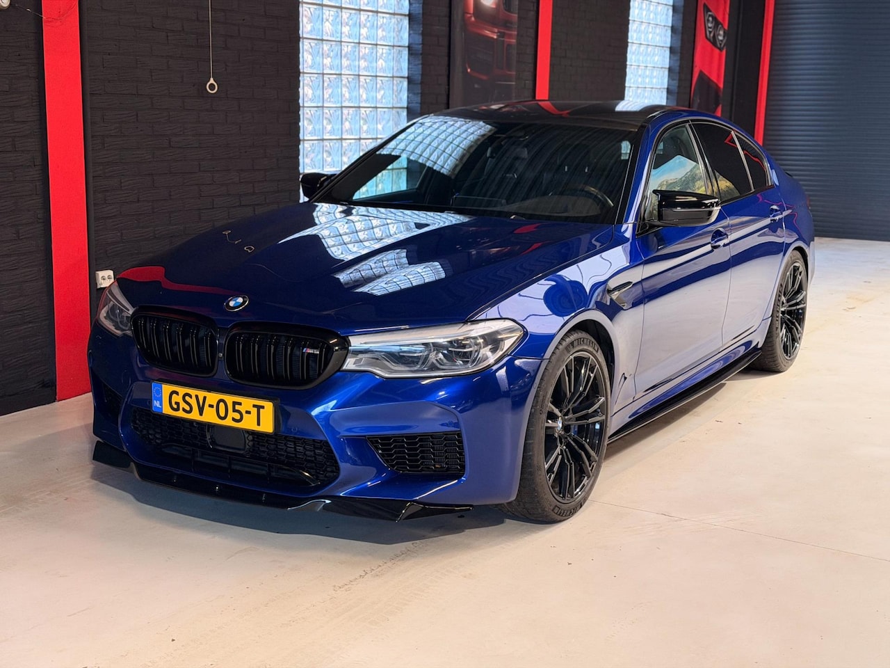 BMW M5 - 5-serie |CARBON|HARMAN|HUD|SOFTCLOSE - AutoWereld.nl