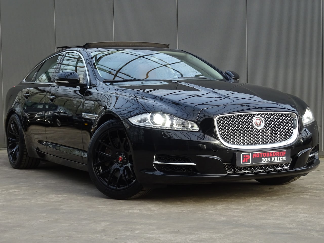 Jaguar XJ - 2.0 Premium Luxury * MASSAGE * ZEER LUXE UITV. !! - AutoWereld.nl