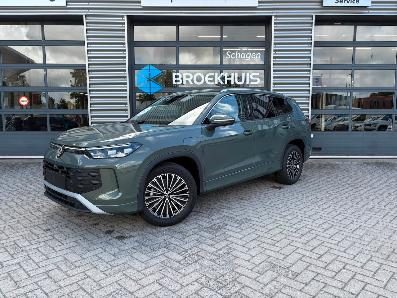 Volkswagen Tayron - Life Edition | Trekhaak | 'App-Connect' draadloze smartphone integratie | Automatische af - AutoWereld.nl