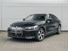 BMW i4 - eDrive40 Gran Coupe Pure Edition / Achteruitrijcamera / Adaptieve LED / Active Cruise Cont