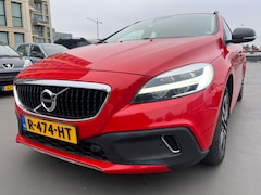 Volvo V40 Cross Country - 1.5 T3 Summum Vol Optie Clima Cruise PDC LMV StoelVerwarming Nieuwe Apk Beurt