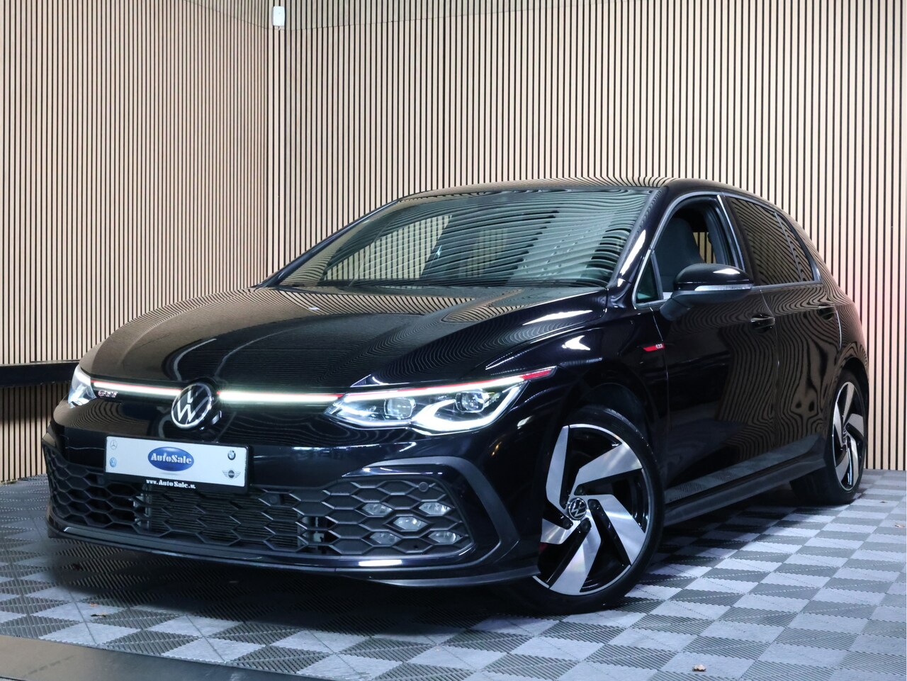 Volkswagen Golf - 2.0 TSI GTI AVM 19000 km FULL OPTIONS VIRTUAL !! 2023 - AutoWereld.nl