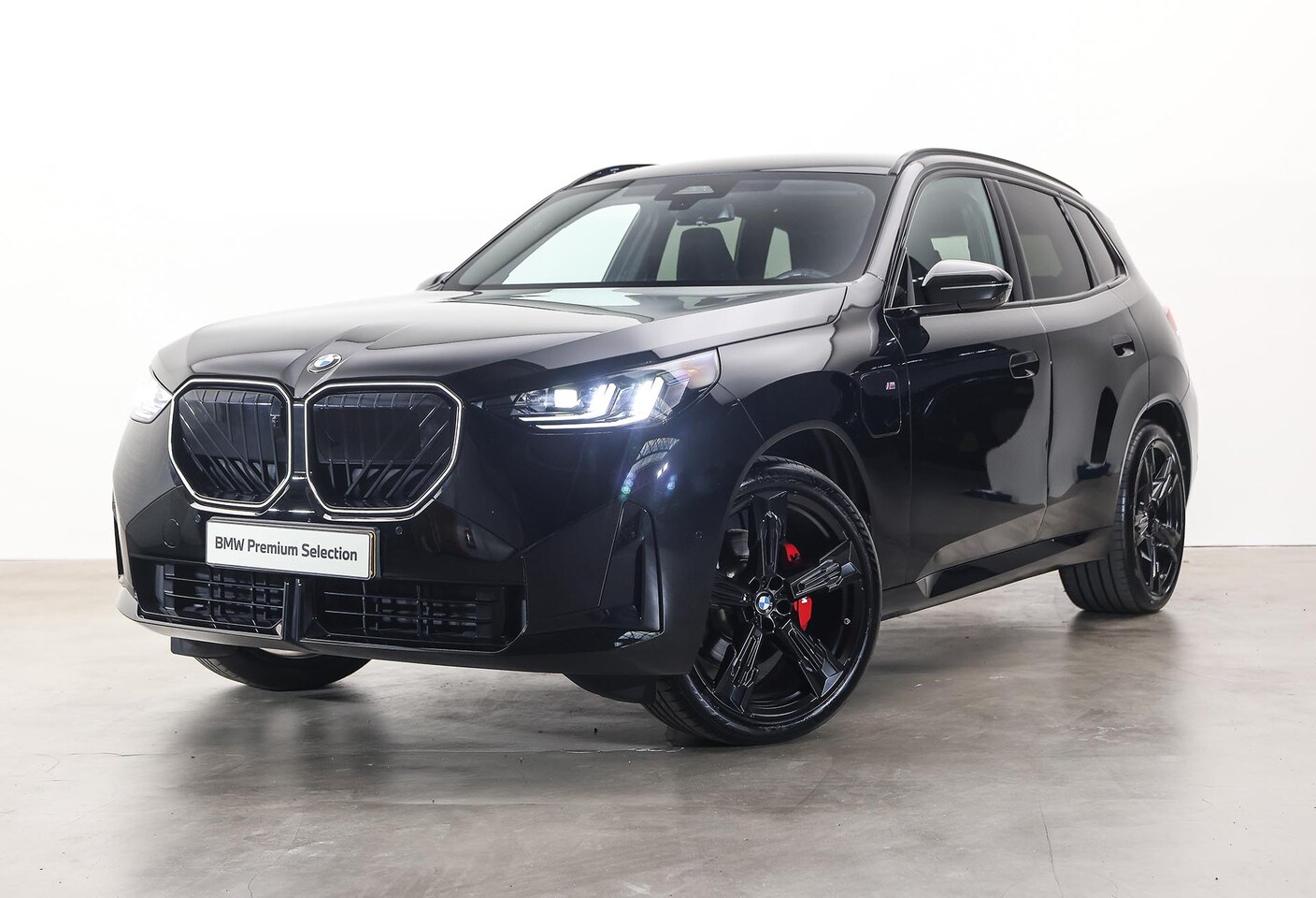BMW X3 - 30e xDrive M Sport Automaat / Panoramadak / Sportstoelen / Comfort Access / Adaptieve LED - AutoWereld.nl