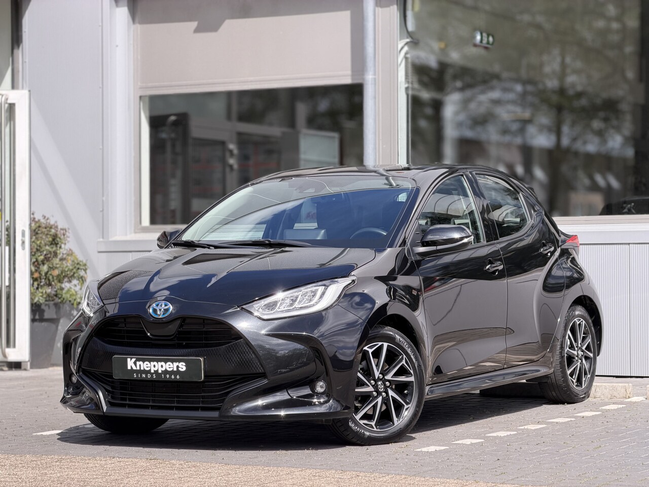 Toyota Yaris - 1.5 Hybrid 115 Dynamic | GEEN AFLEVERKOSTEN |  Trekhaak, Apple/Android, Camera - AutoWereld.nl