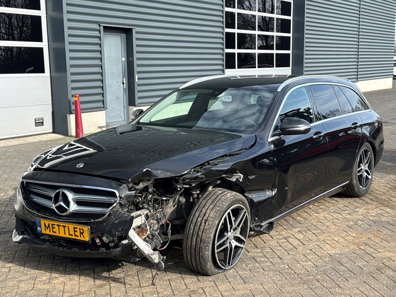 Mercedes-Benz E-klasse - 220 d Navigatie, camera, cruise control - AutoWereld.nl