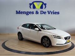 Volvo V40 - 1.5 T2 Nordic+ Standkachel | Trekhaak | Leder | Cruise Control | Navigatie | Stoelverwarmi