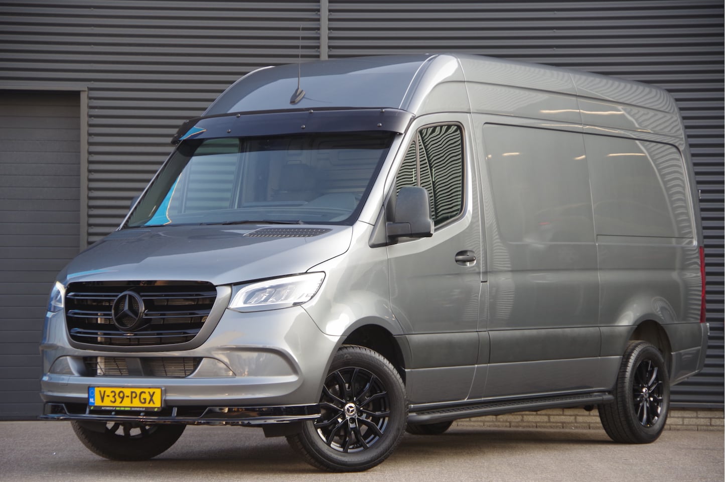 Mercedes-Benz Sprinter - 317 1.9 CDI L2H2 AUT. LED, 3.5T TREKHAAK, 10'' MBUX, CAMERA, GEVEERDE STOEL, NAVI, CRUISE, - AutoWereld.nl