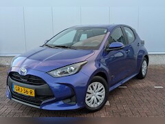 Toyota Yaris - 1.5 Hybrid 115 Comfort / Automaat / Achteruitrijcamera / Navigatie met Apple Carplay/Andro