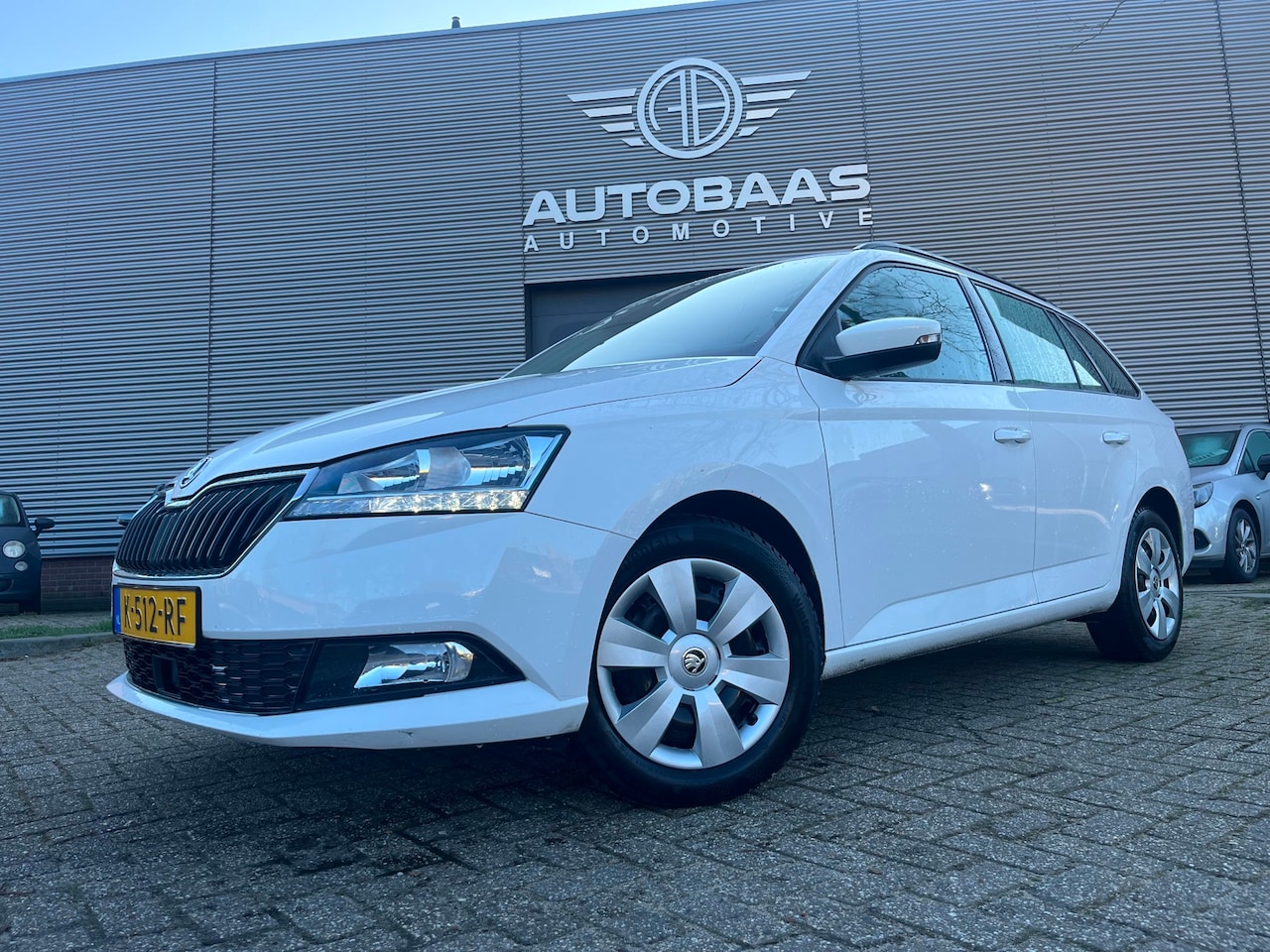 Skoda Fabia Combi - 1.0 TSI Ambition AUTOMAAT+NL-AUTO+NAP+1EIG+NAVI+PARKEERSENSOREN+CRUISECONTROL+CLIMATE CONT - AutoWereld.nl