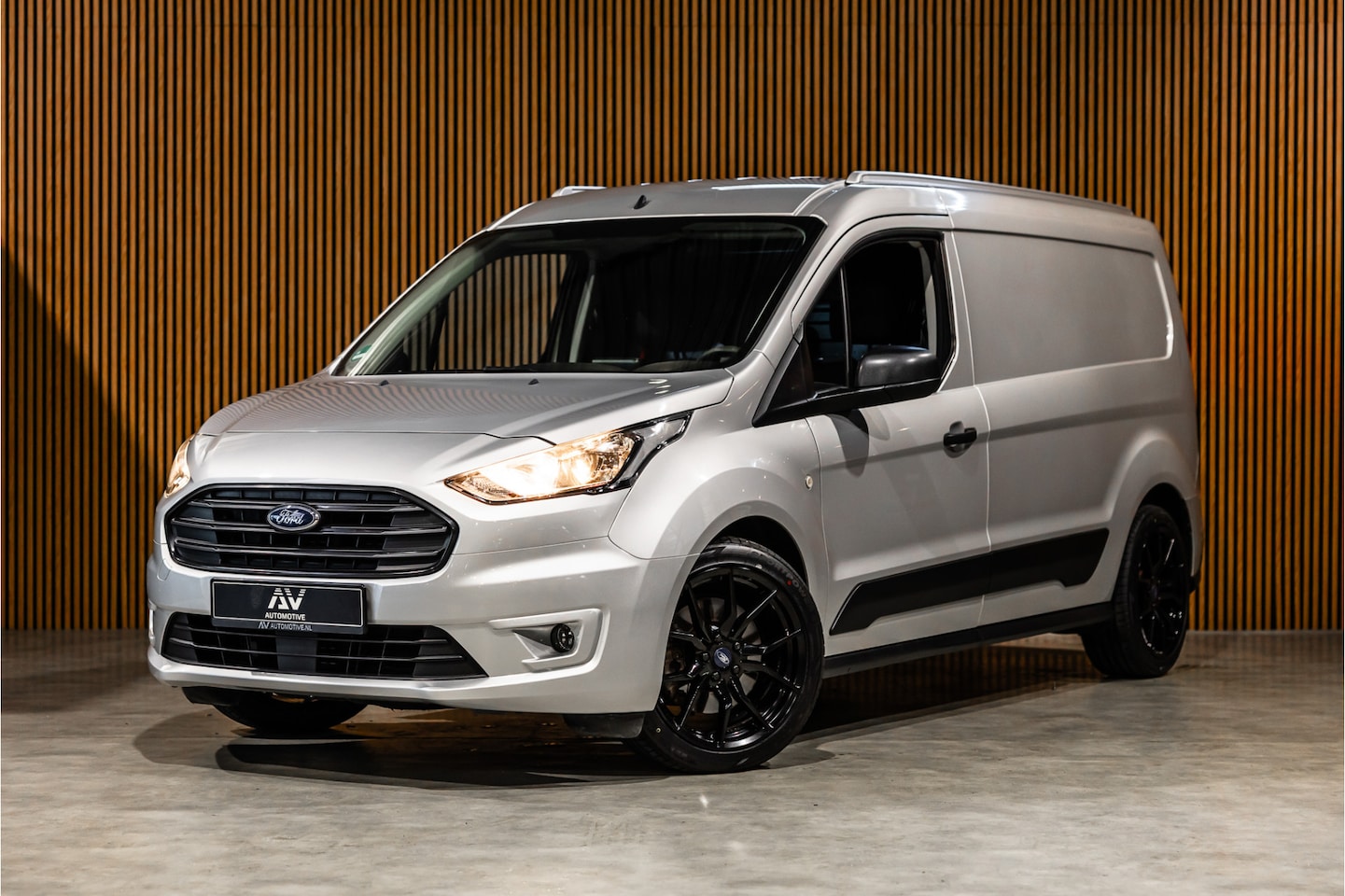 Ford Transit Connect - 1.0 Ecoboost L2 | BPM Vrij | 3-Zitter | Navigatie | CarPlay | Camera | Stoelverwarming | A - AutoWereld.nl